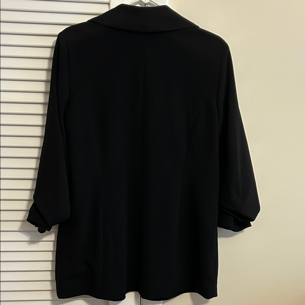 Ladies Black Crepe Blazer - Picture 4 of 5